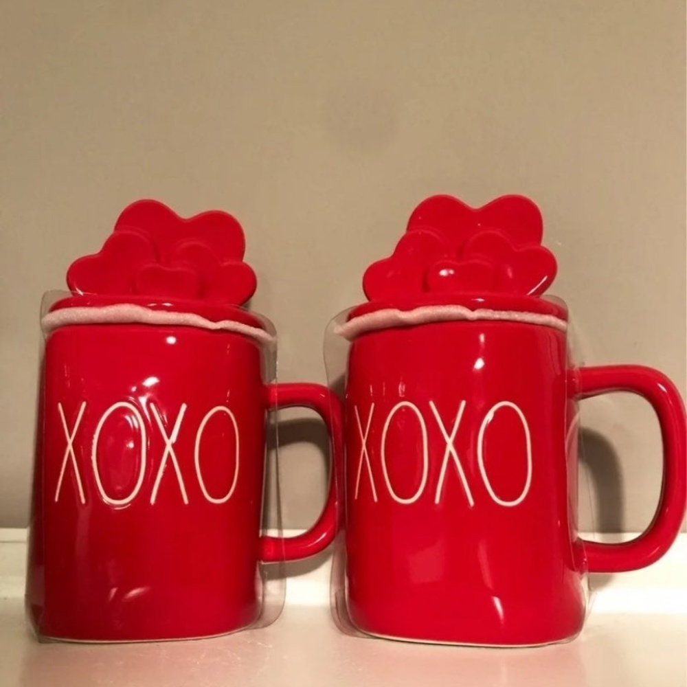 Rae dunn red xoxo set of 2 mugs with topper